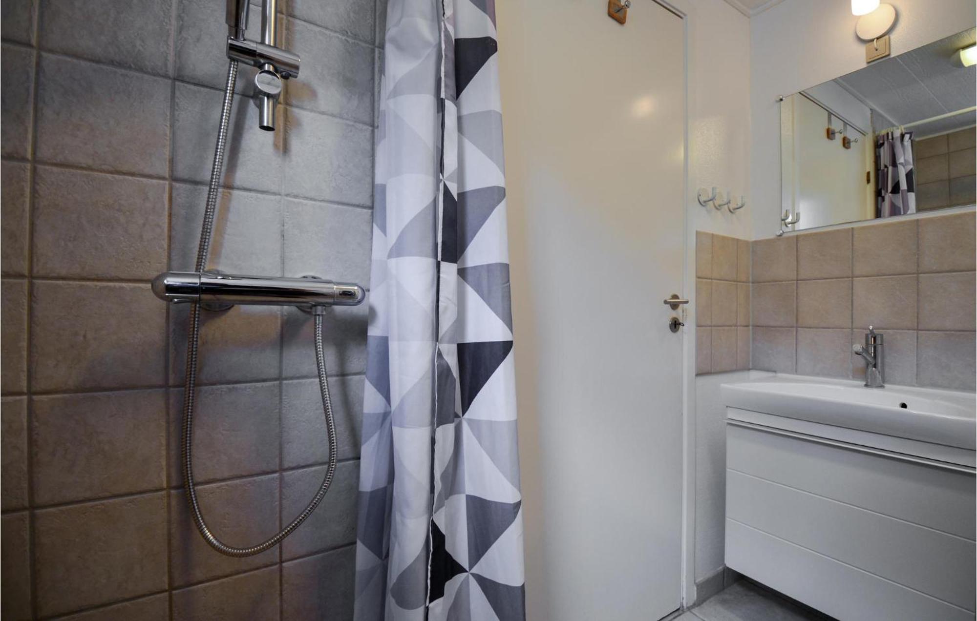3 Bedroom Amazing Home In Ebeltoft Exterior foto